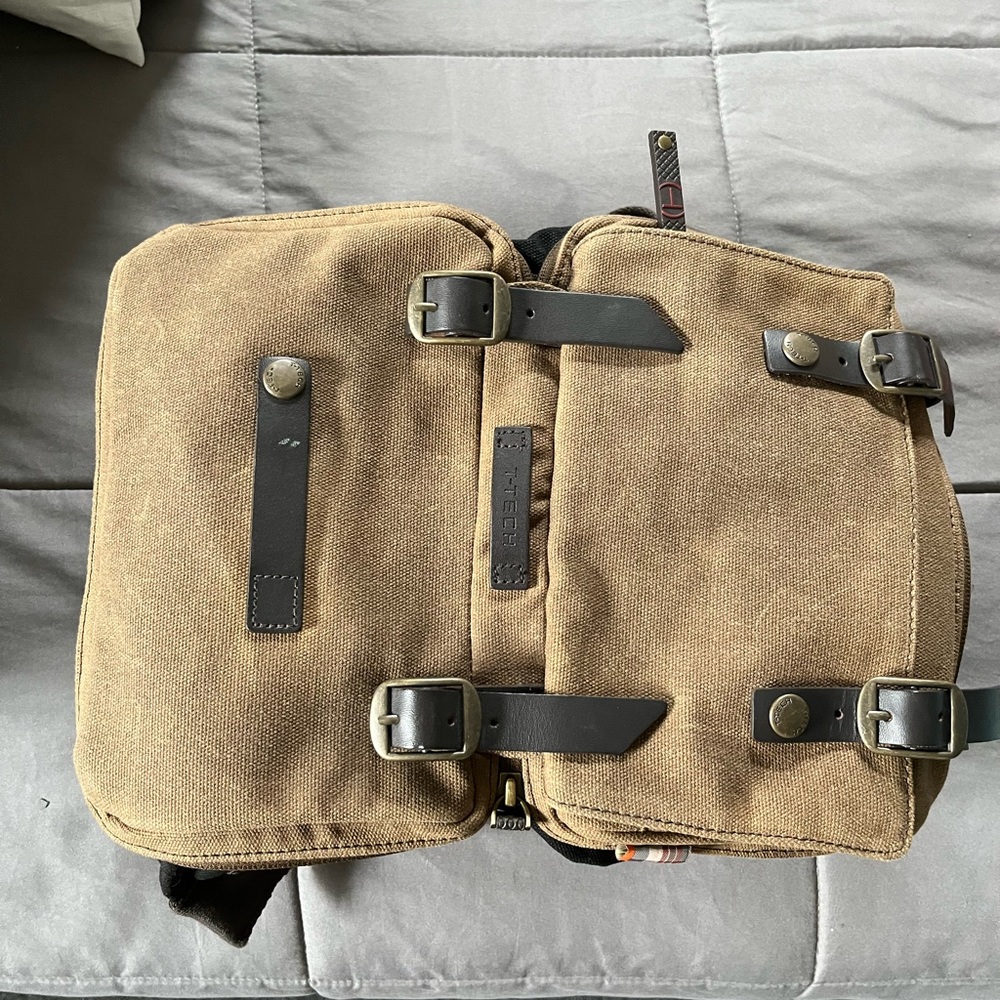 Tumi collapsible tote